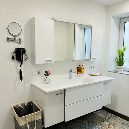 Rema Homes - Jacuzzi Terrasse 55' Tv Kueche Regendusche *