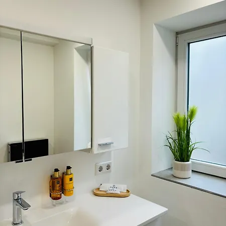 Rema Homes - Jacuzzi Terrasse 55' Tv Kueche Regendusche *