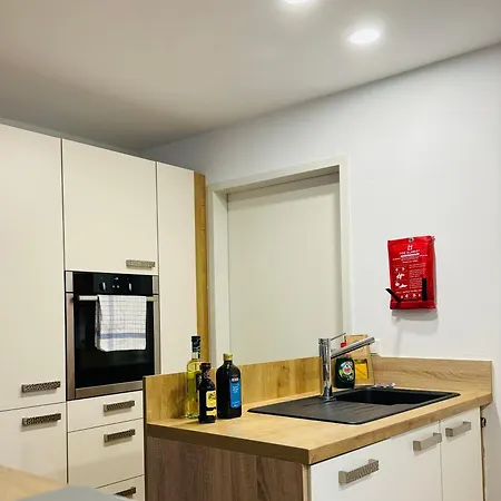 Rema Homes - Jacuzzi Terrasse 55' Tv Kueche Regendusche 아파트 *