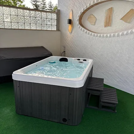 Jacuzzi Terrasse 55' Tv Kueche Regendusche *