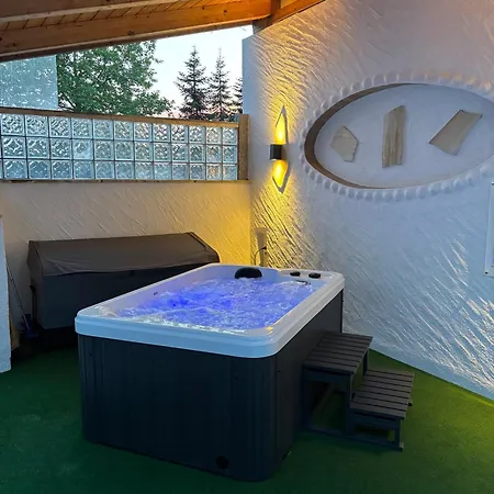 Διαμέρισμα Jacuzzi Terrasse 55' Tv Kueche Regendusche